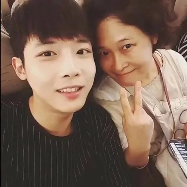 徐离罡羽贤