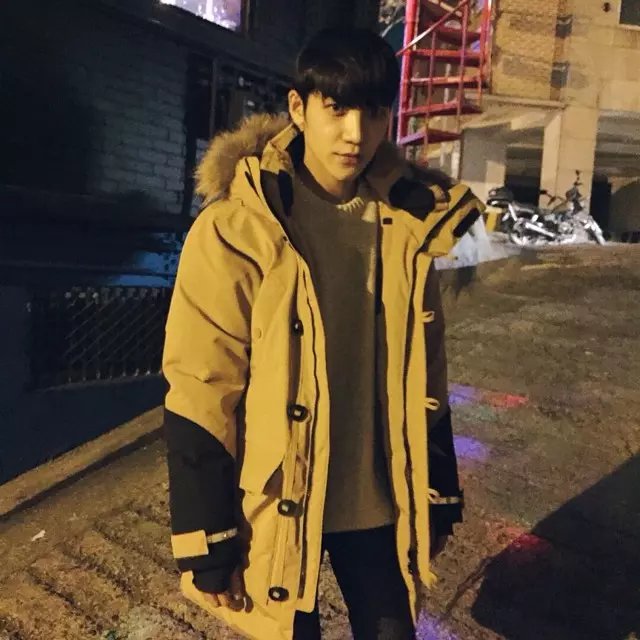 秦凝凡翠