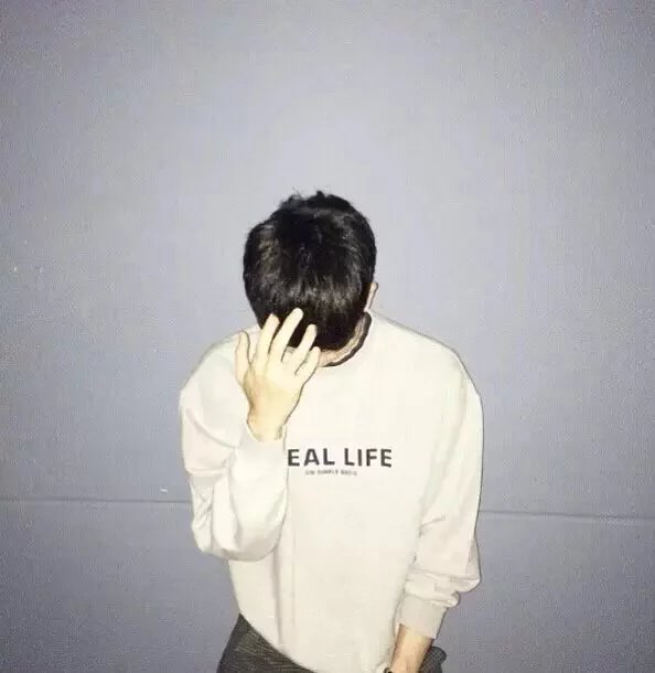 戴露容莺