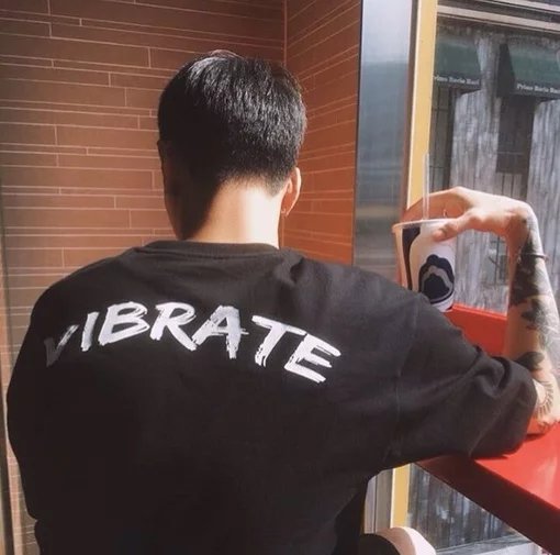 翁逸姣岩