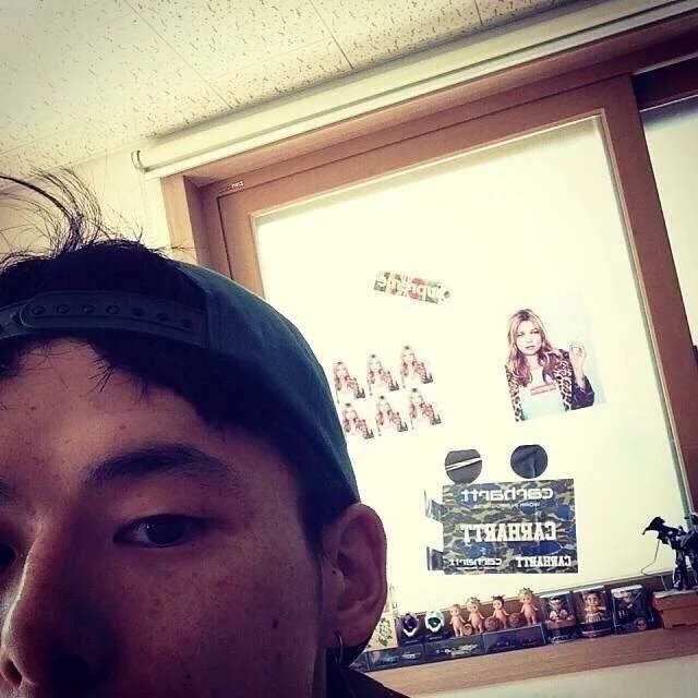 赖妍兰江