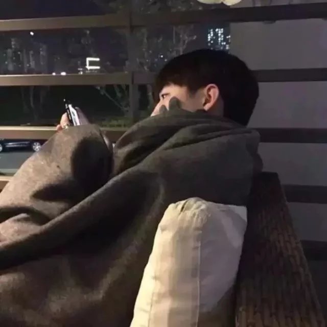 韦康菡宏